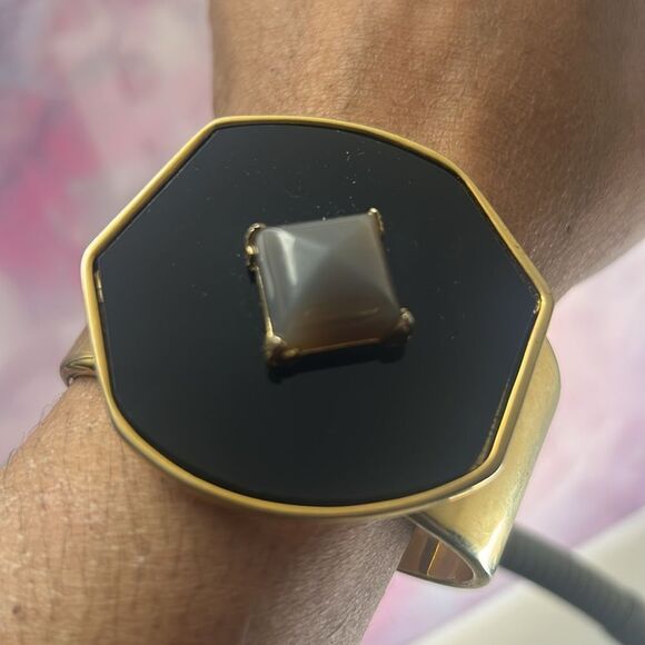 Vintage Vince Camuto Gold and Black Bracelet Cuff - Picture 3 of 6